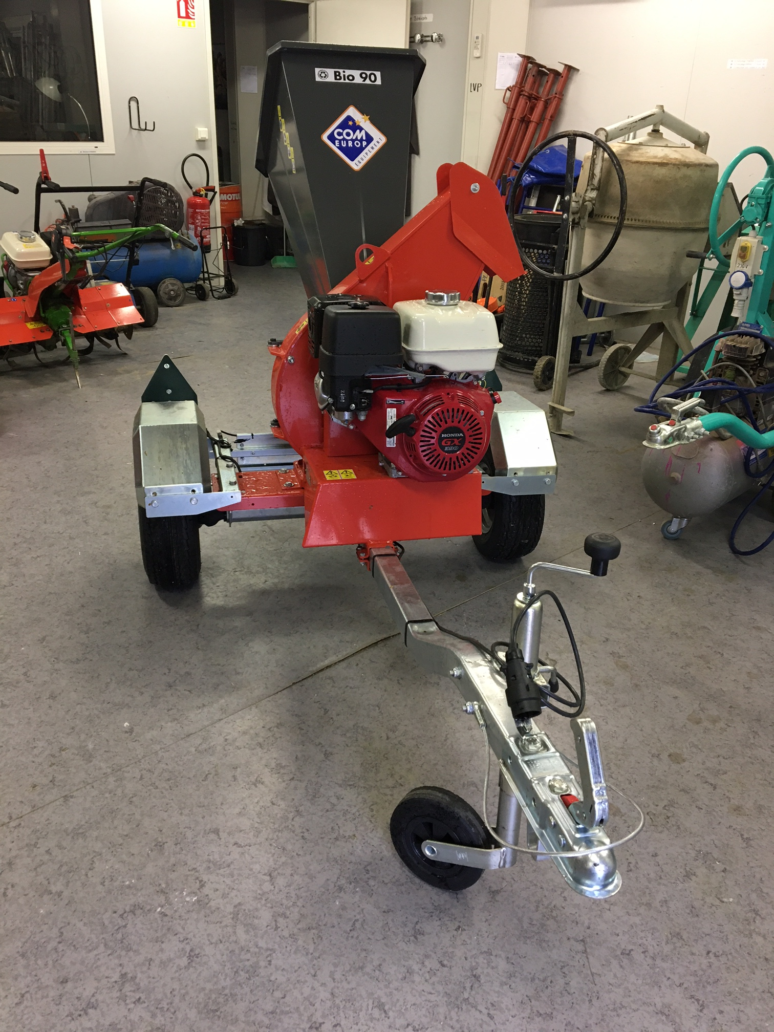 BVT1: Broyeur Thermique tractable